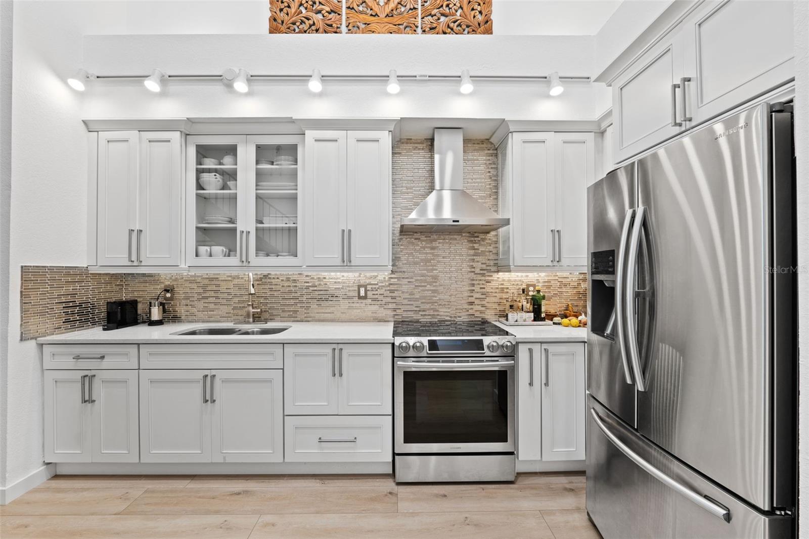 PARKCREST HARBOUR ISLAND CONDO - Residential