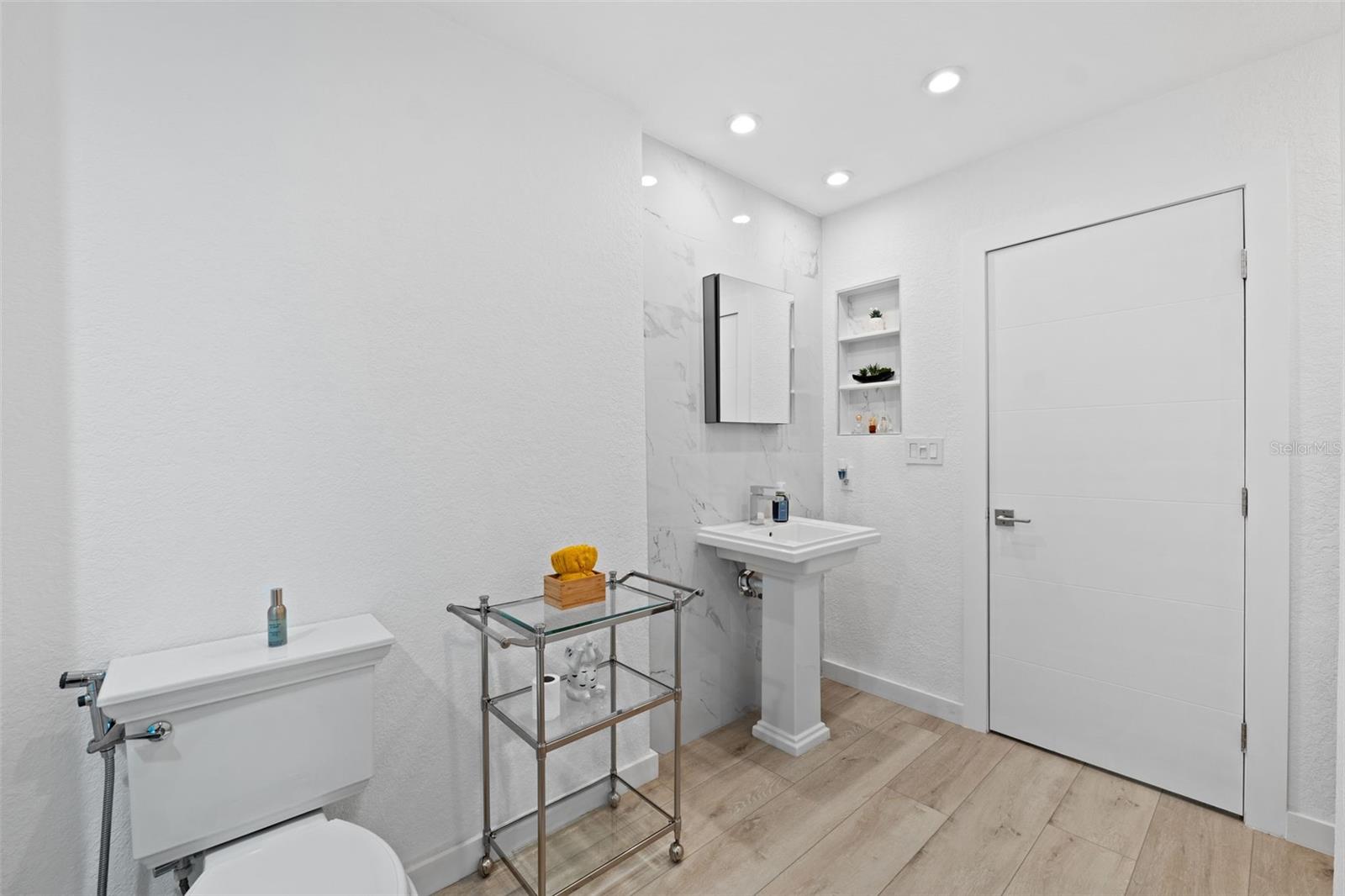 PARKCREST HARBOUR ISLAND CONDO - Residential