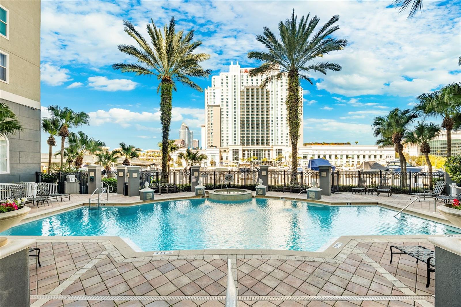 PARKCREST HARBOUR ISLAND CONDO - Residential