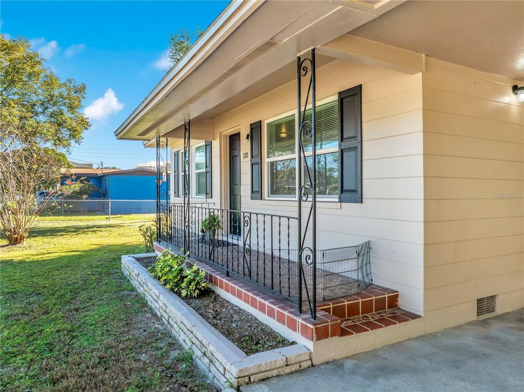 Photo of 120 Petteway Drive, Lakeland, FL 33805 (MLS # L4958073)