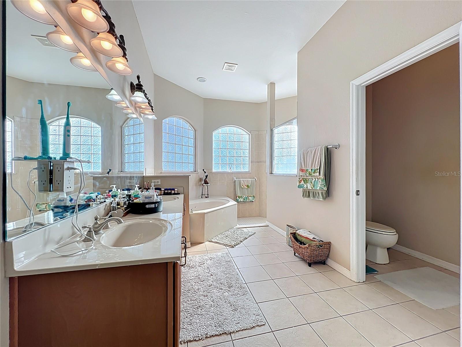 STONECREST UN 02/MEADOWS - Residential