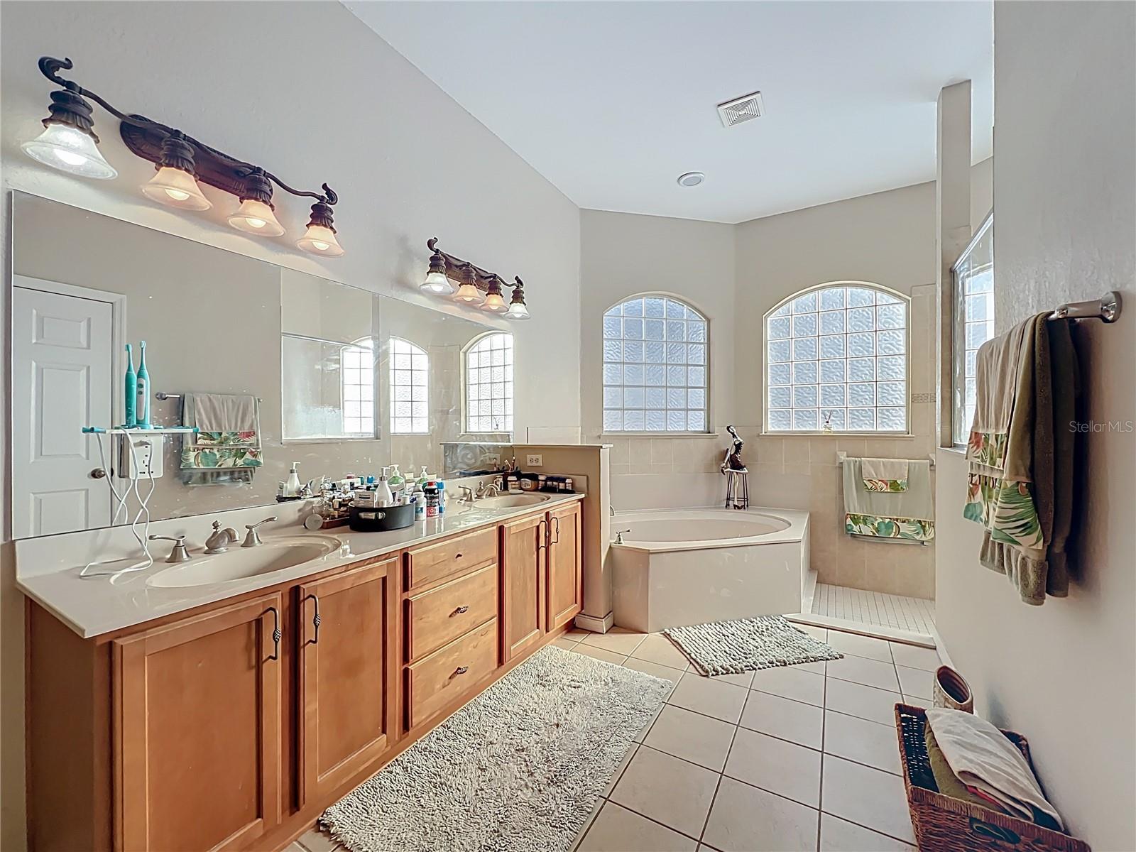 STONECREST UN 02/MEADOWS - Residential