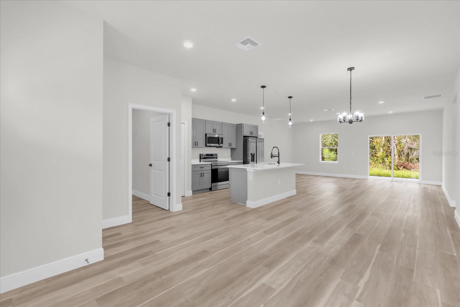 452 MARION OAKS DRIVE