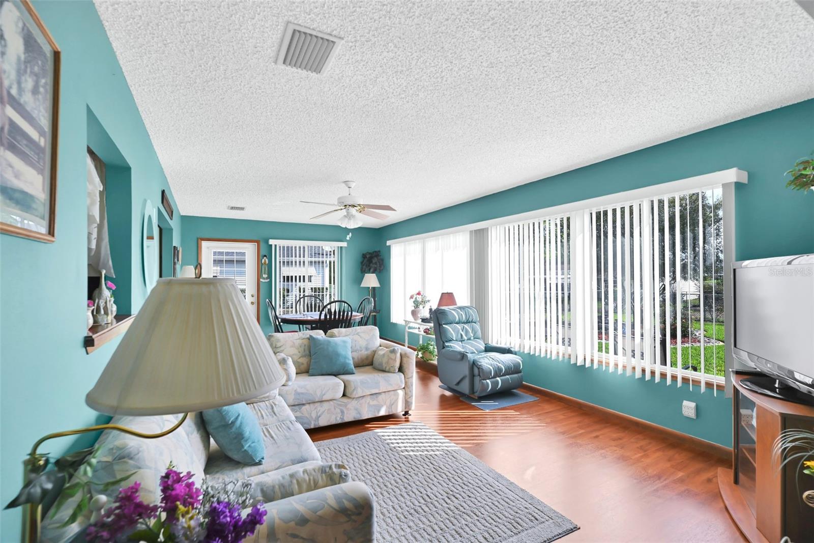 PALM CAY UN 02 & REPLAT/TRACTS - Residential