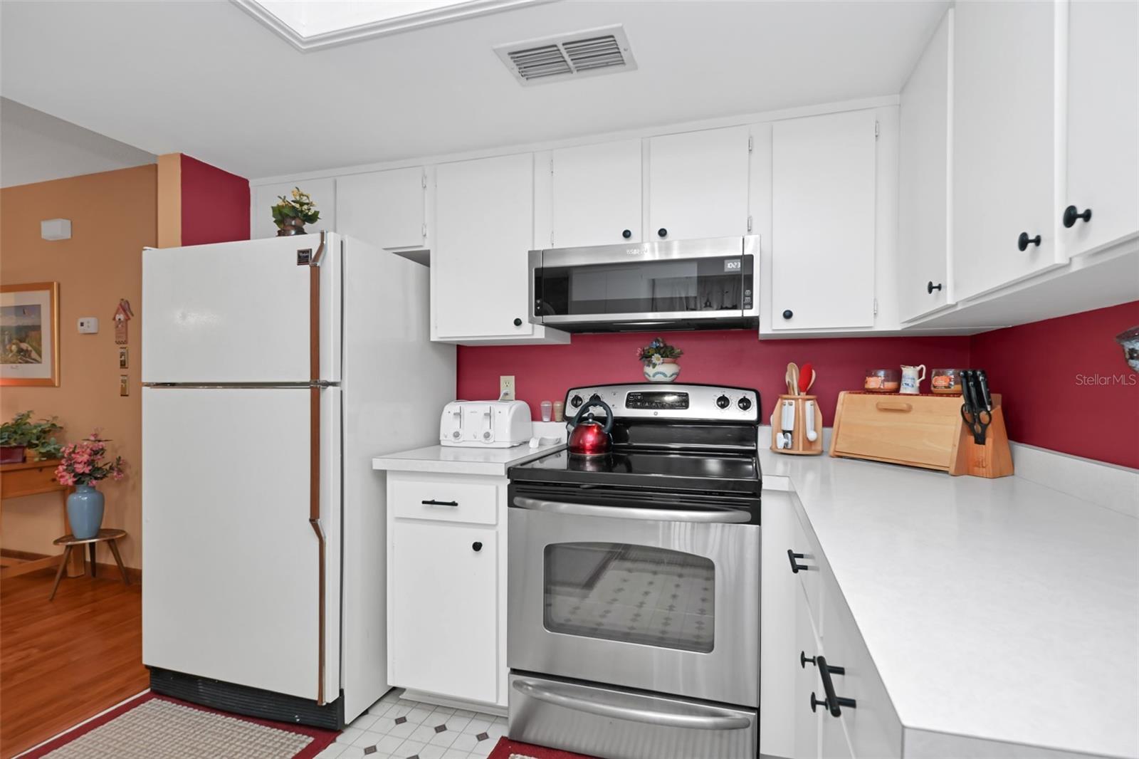 PALM CAY UN 02 & REPLAT/TRACTS - Residential