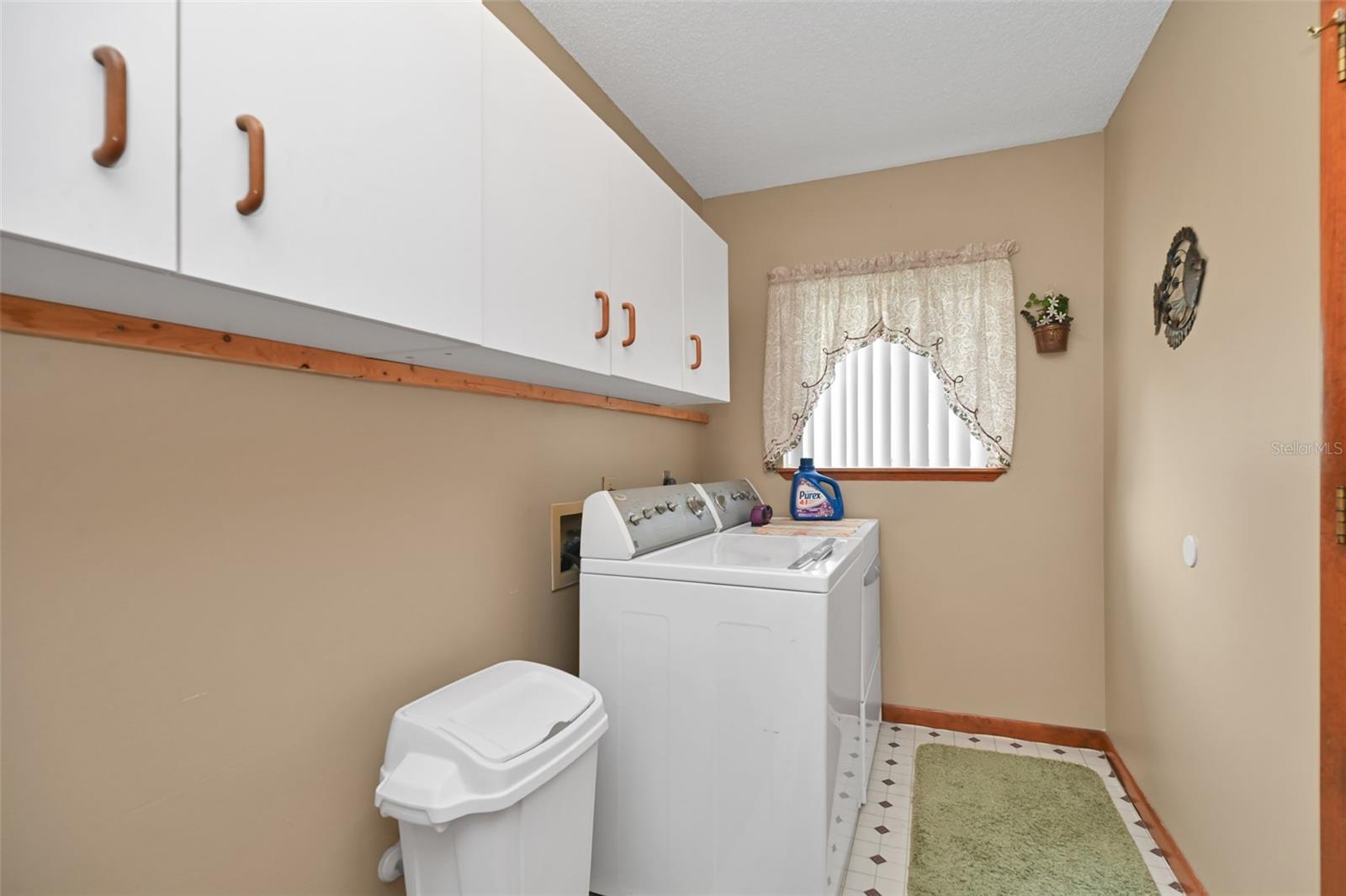 PALM CAY UN 02 & REPLAT/TRACTS - Residential