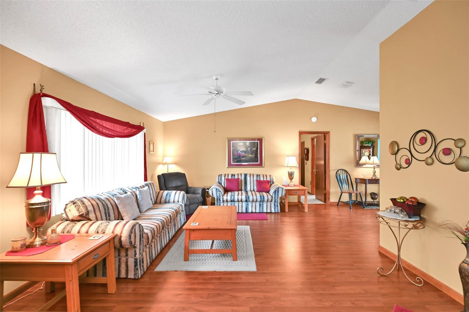 PALM CAY UN 02 & REPLAT/TRACTS - Residential