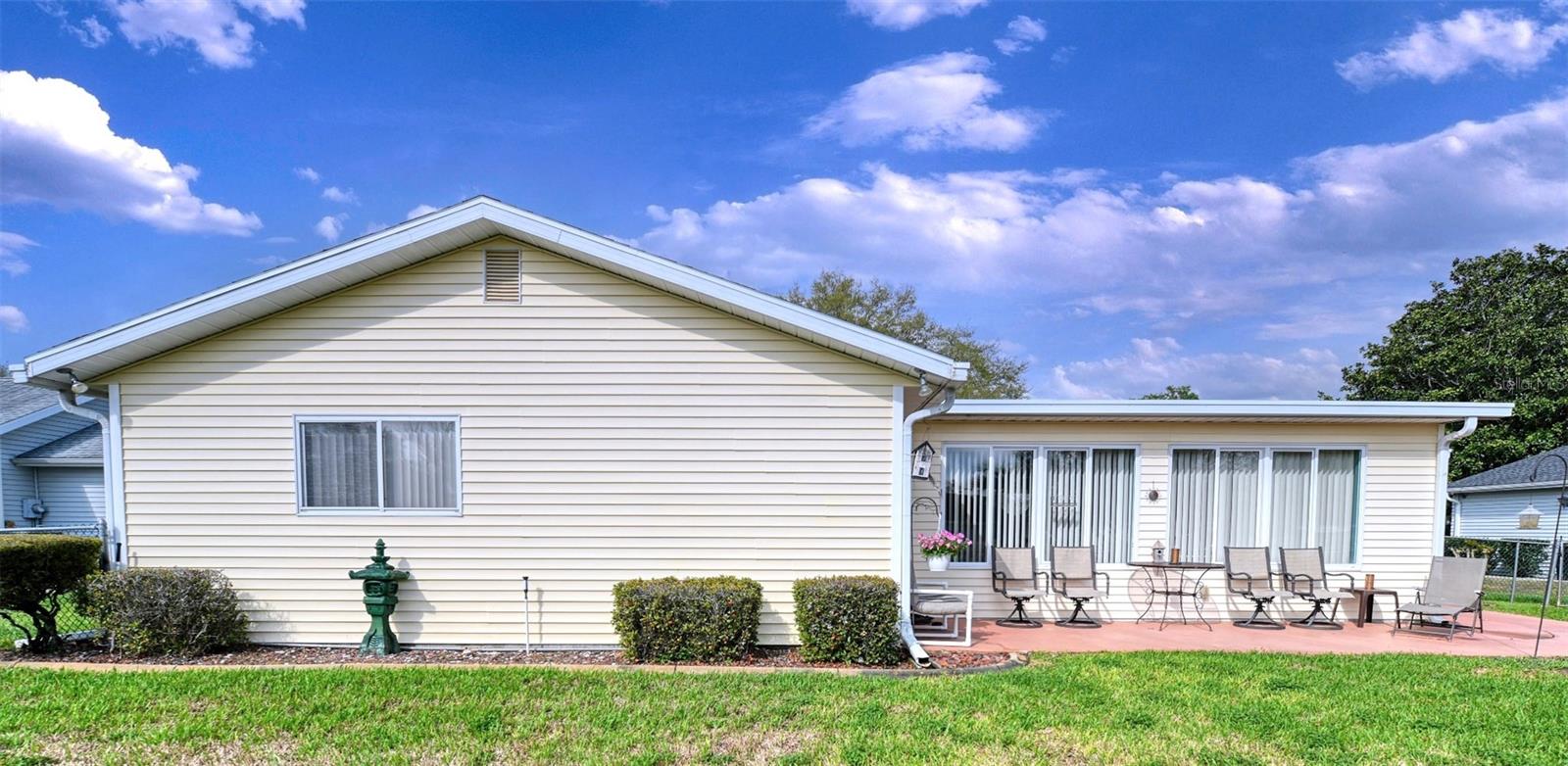 PALM CAY UN 02 & REPLAT/TRACTS - Residential