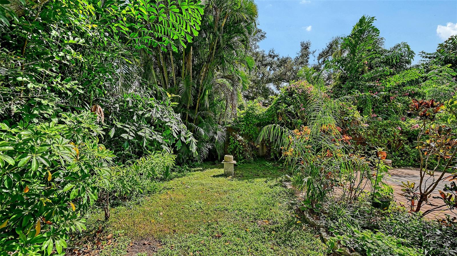 BENEVA PINES - Residential