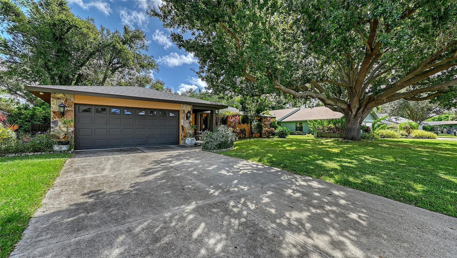 BENEVA PINES - Residential