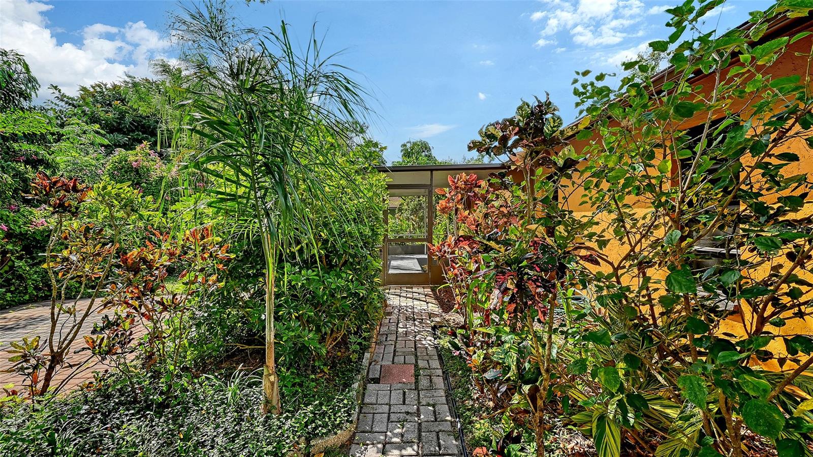 BENEVA PINES - Residential