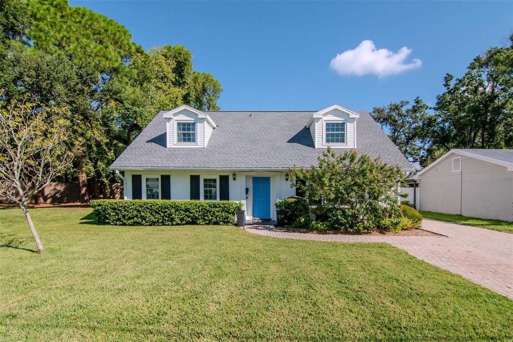 Photo of 5109 W Cleveland Street, Tampa, FL 33609 (MLS # TB8431741)