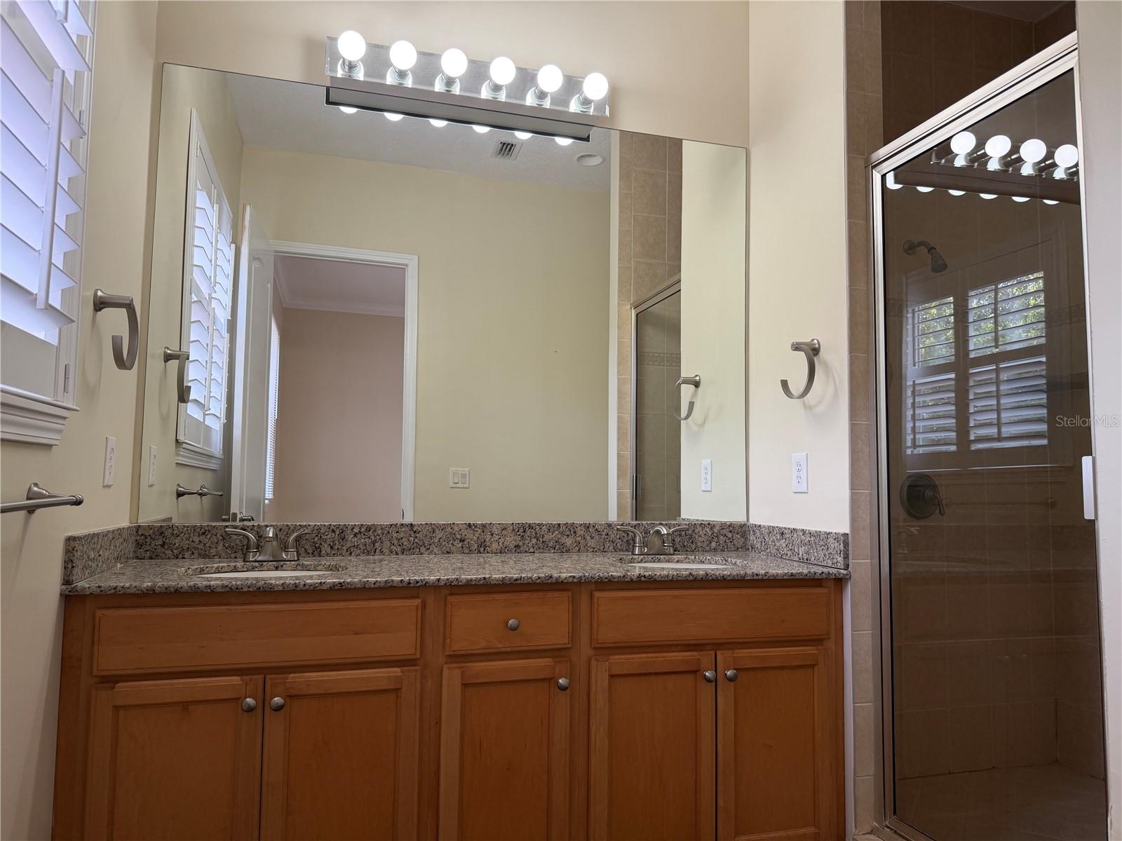 TOWNHOMES/CYPRESS WALK PH I - Residential Lease