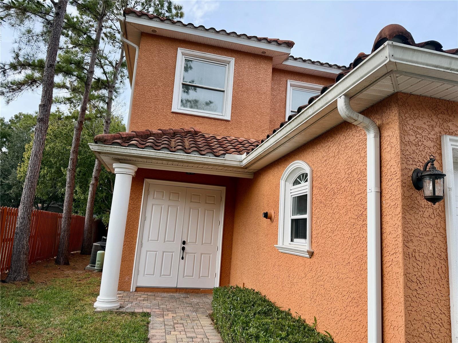 TOWNHOMES/CYPRESS WALK PH I - Residential Lease