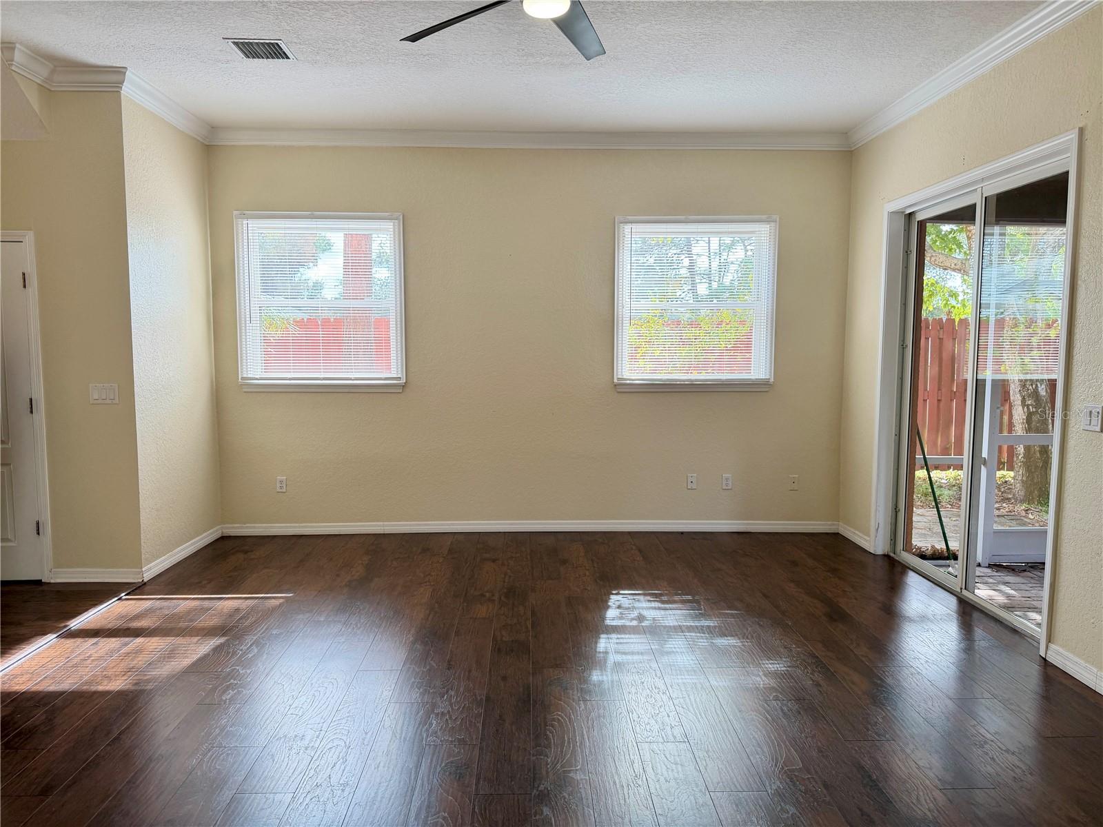 TOWNHOMES/CYPRESS WALK PH I - Residential Lease