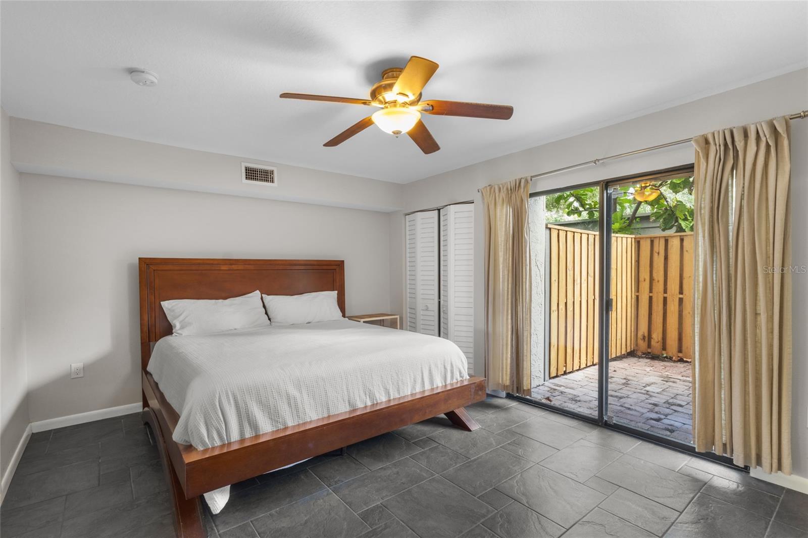 PELICAN COVE I - Residential