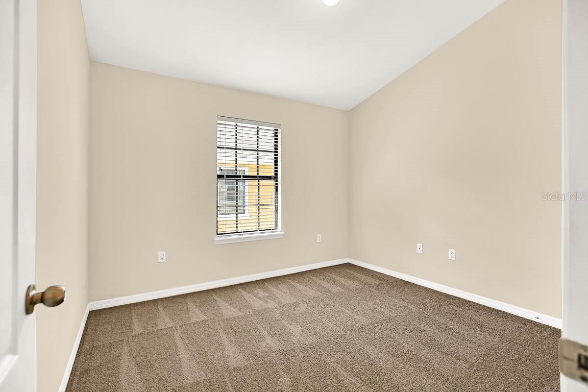 FISHHAWK RANCH PH 2 TRACT 12B - Residential Lease