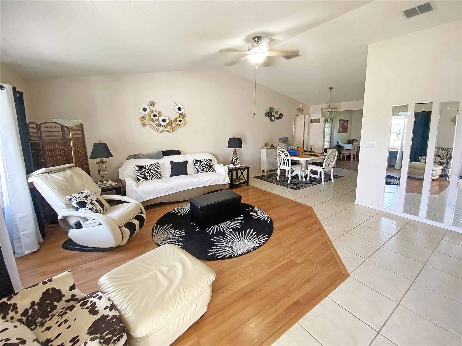 4340 VANTAGE CIRCLE