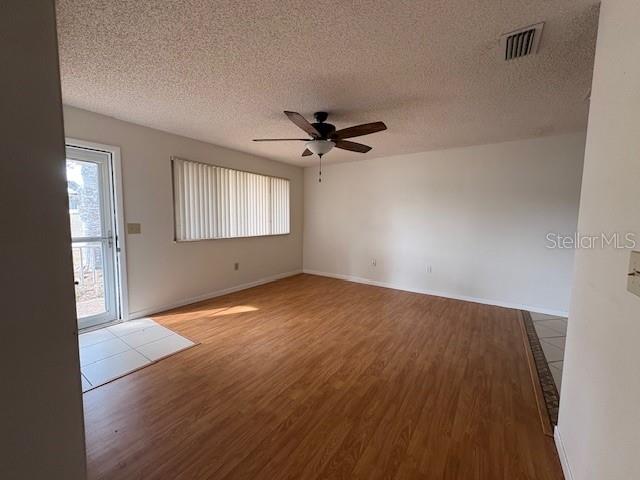 OAK RUN NBHRD 02 - Residential Lease