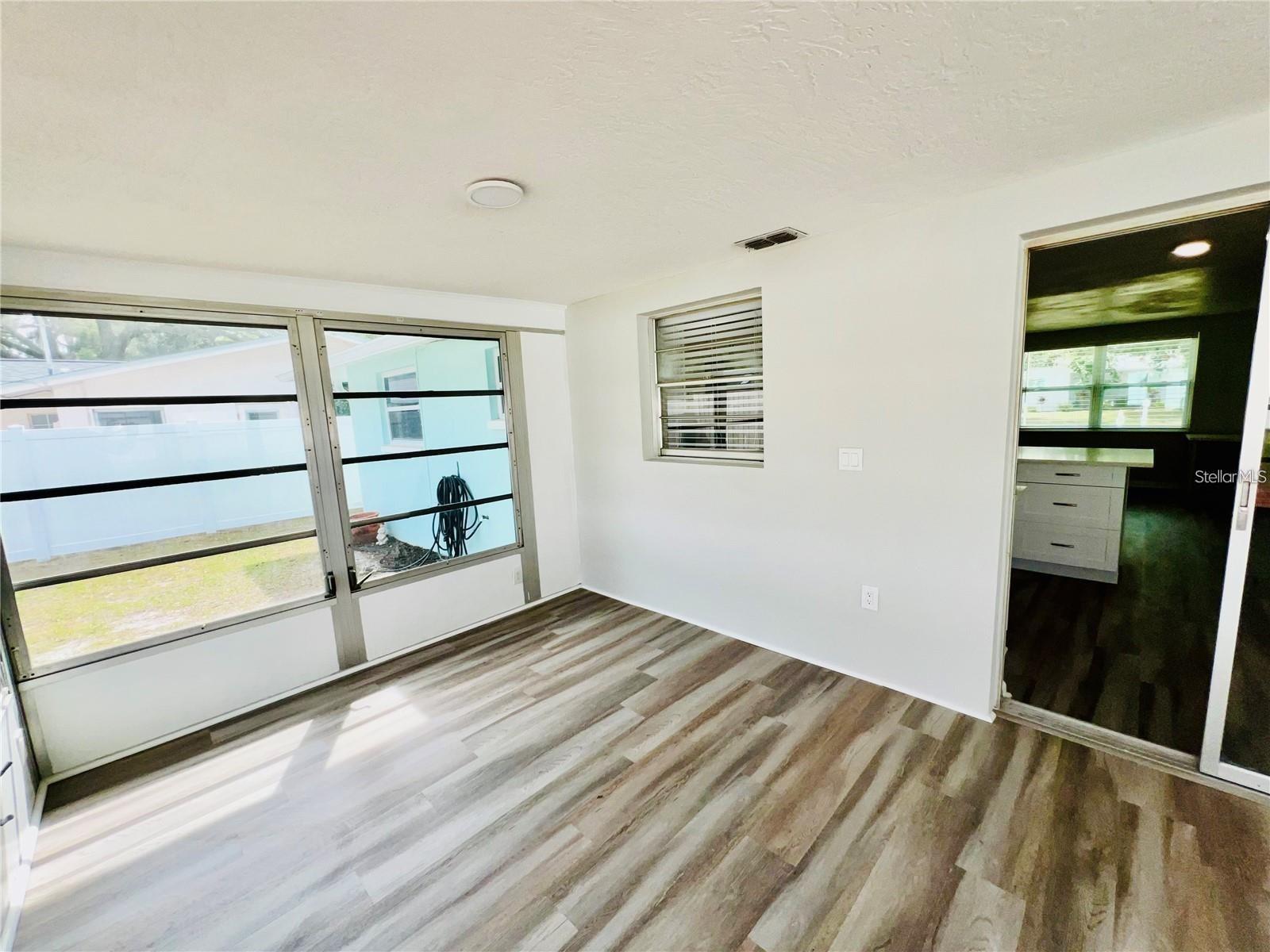 PLEASANT VIEW TERRACE 4TH ADD - Residential Lease