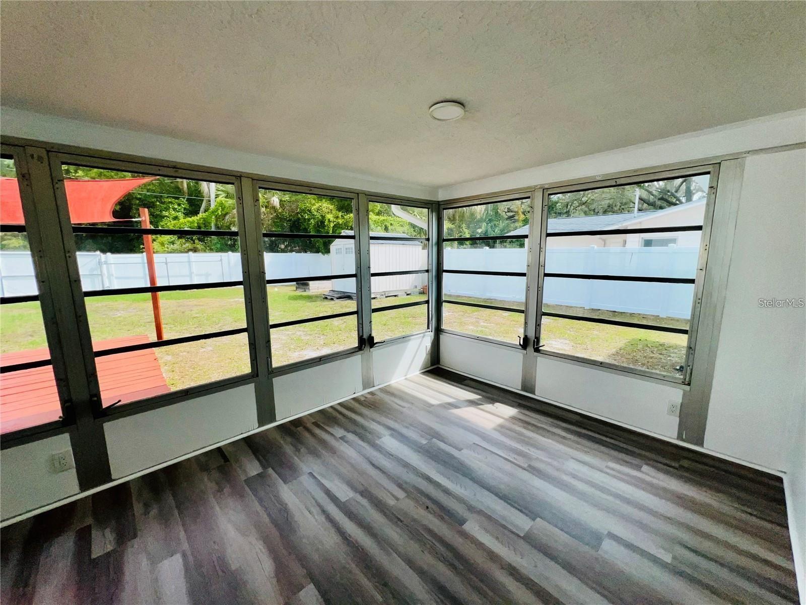 PLEASANT VIEW TERRACE 4TH ADD - Residential Lease