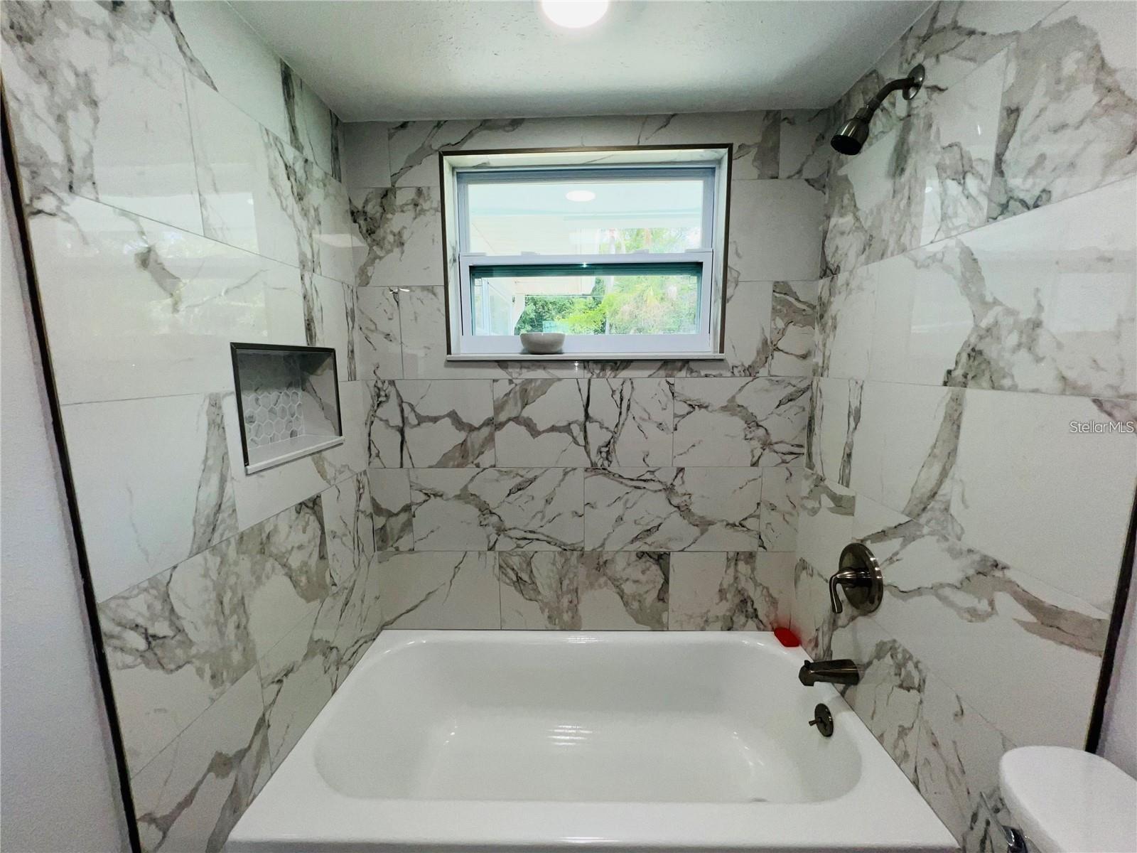 PLEASANT VIEW TERRACE 4TH ADD - Residential Lease