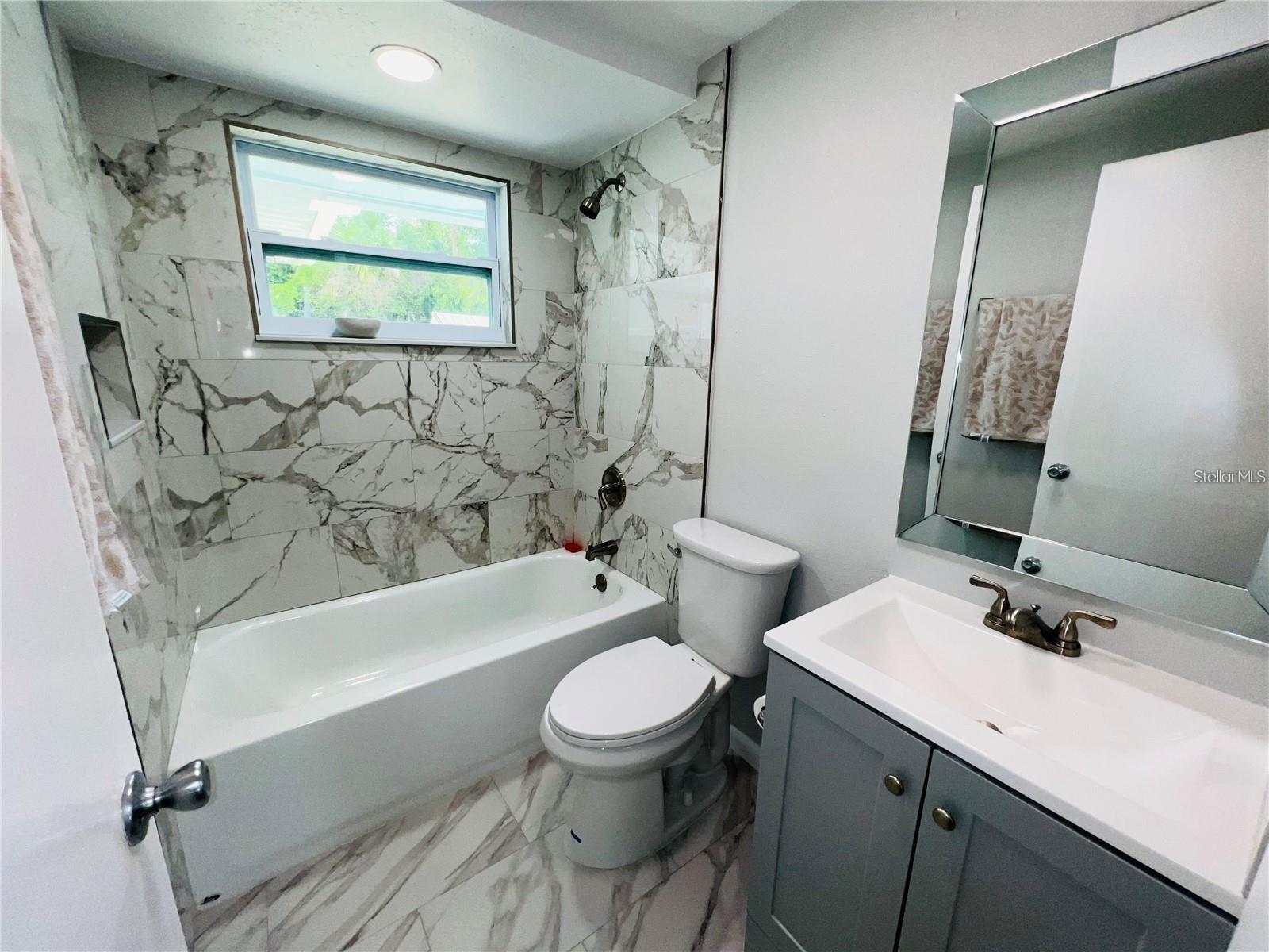PLEASANT VIEW TERRACE 4TH ADD - Residential Lease