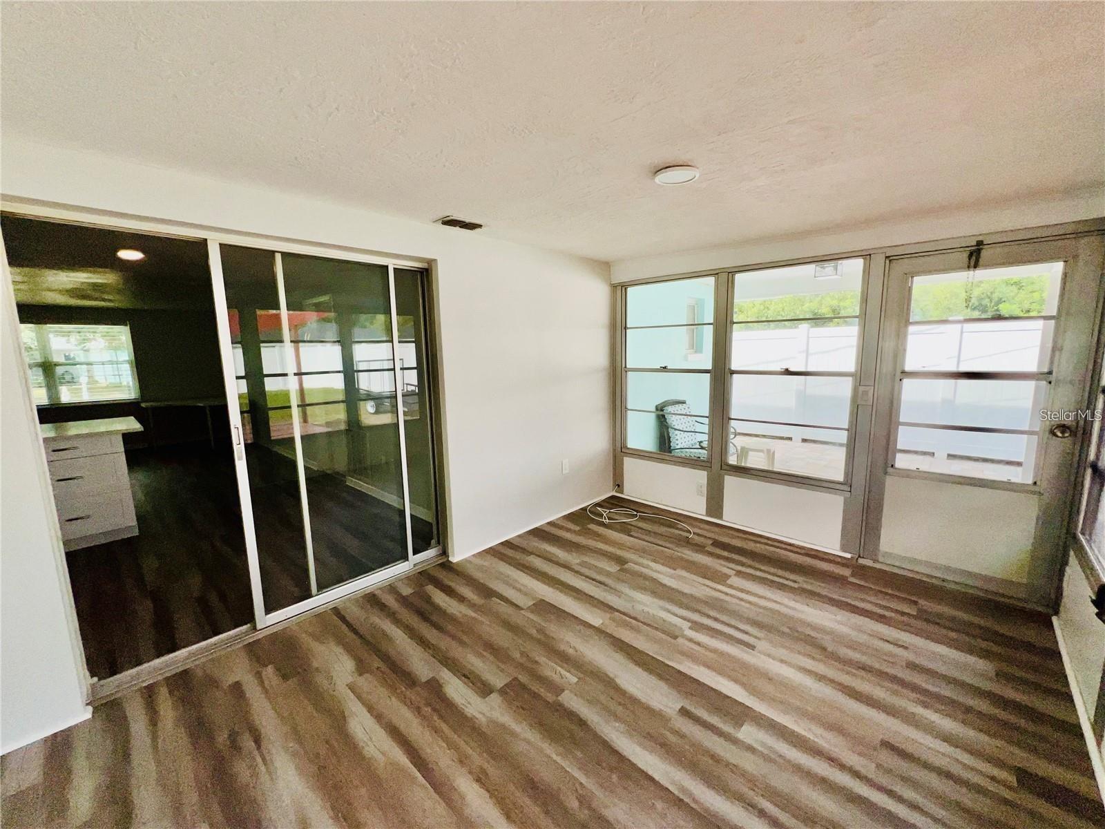 PLEASANT VIEW TERRACE 4TH ADD - Residential Lease