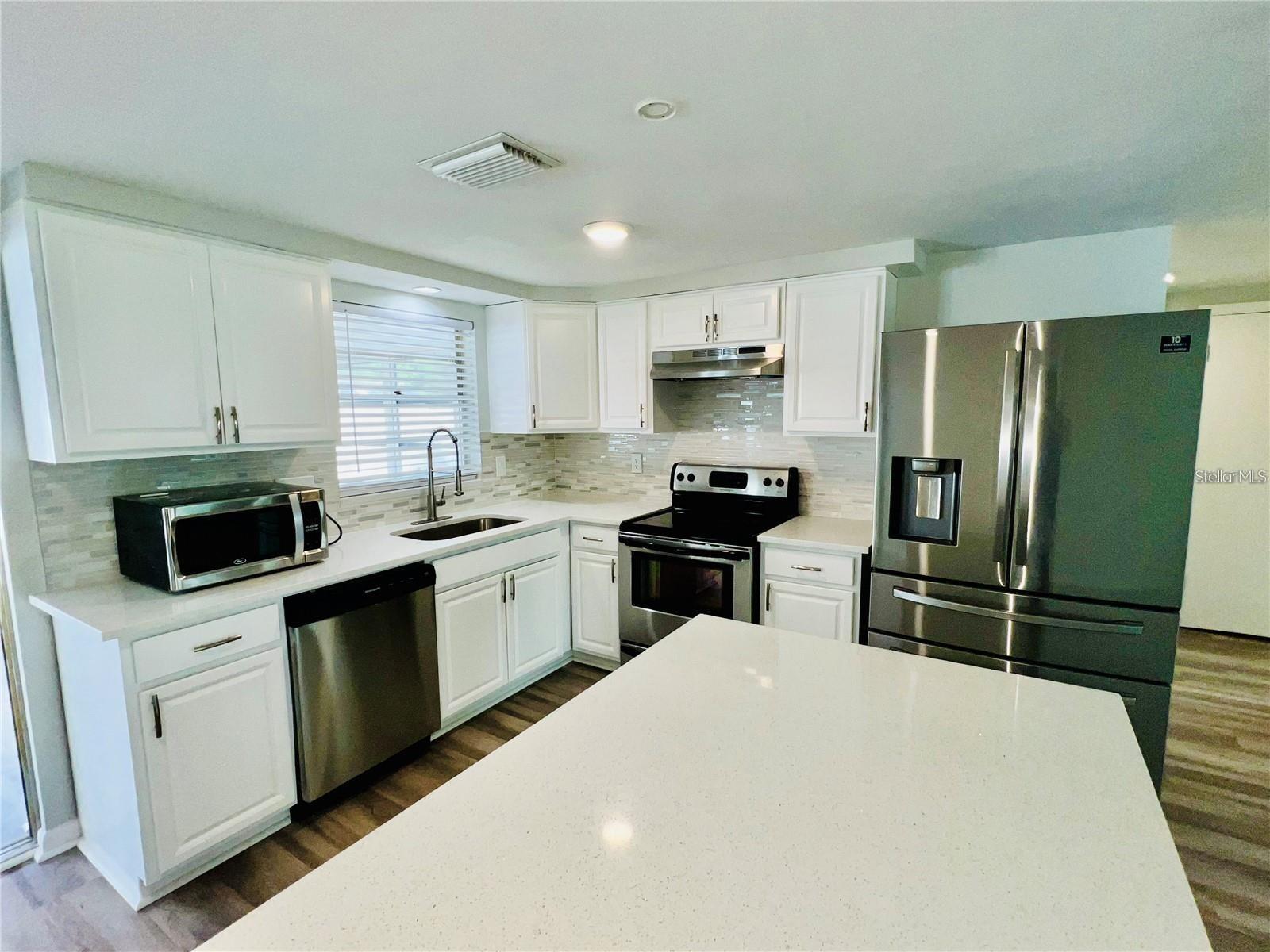 PLEASANT VIEW TERRACE 4TH ADD - Residential Lease