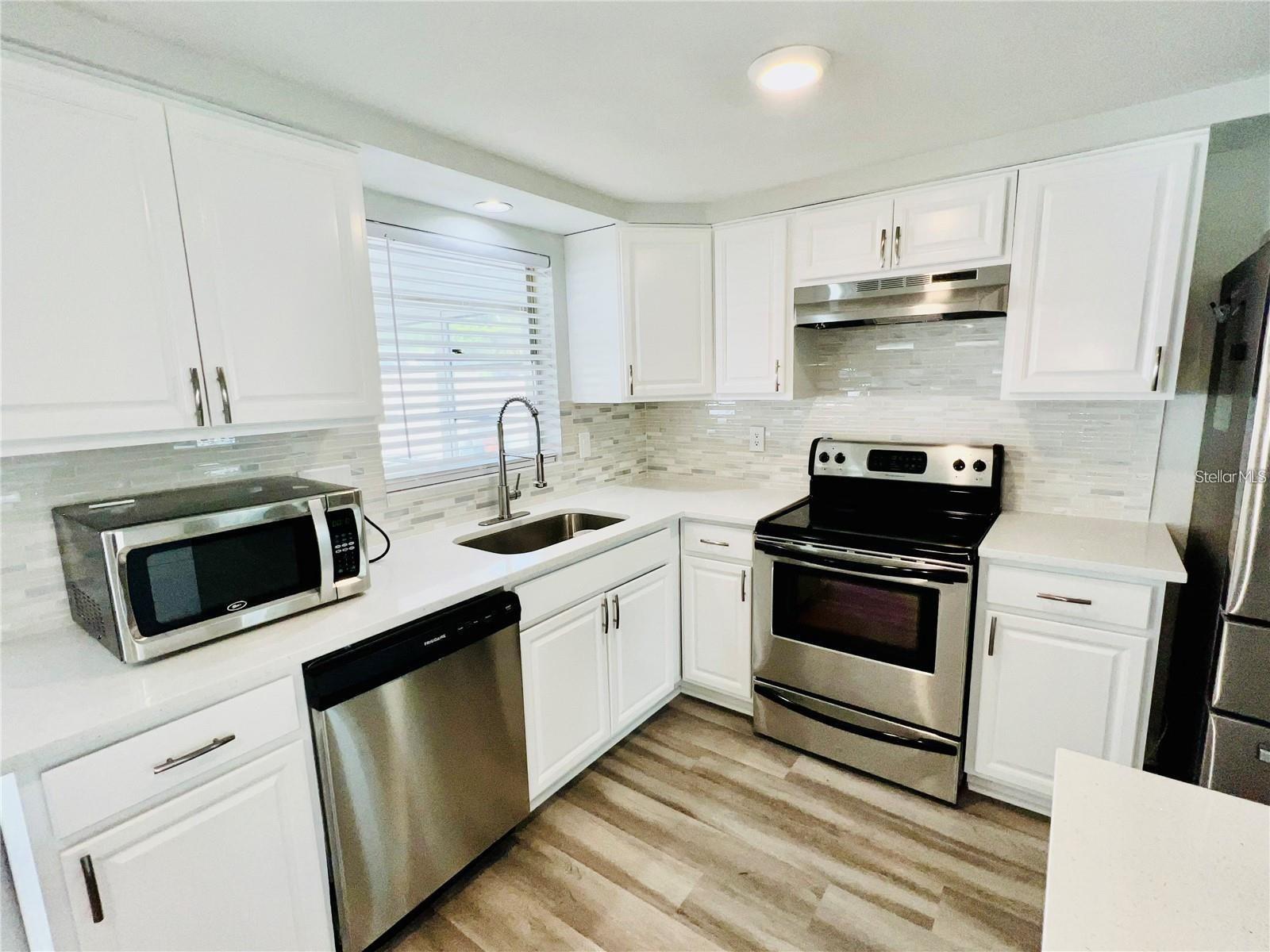PLEASANT VIEW TERRACE 4TH ADD - Residential Lease