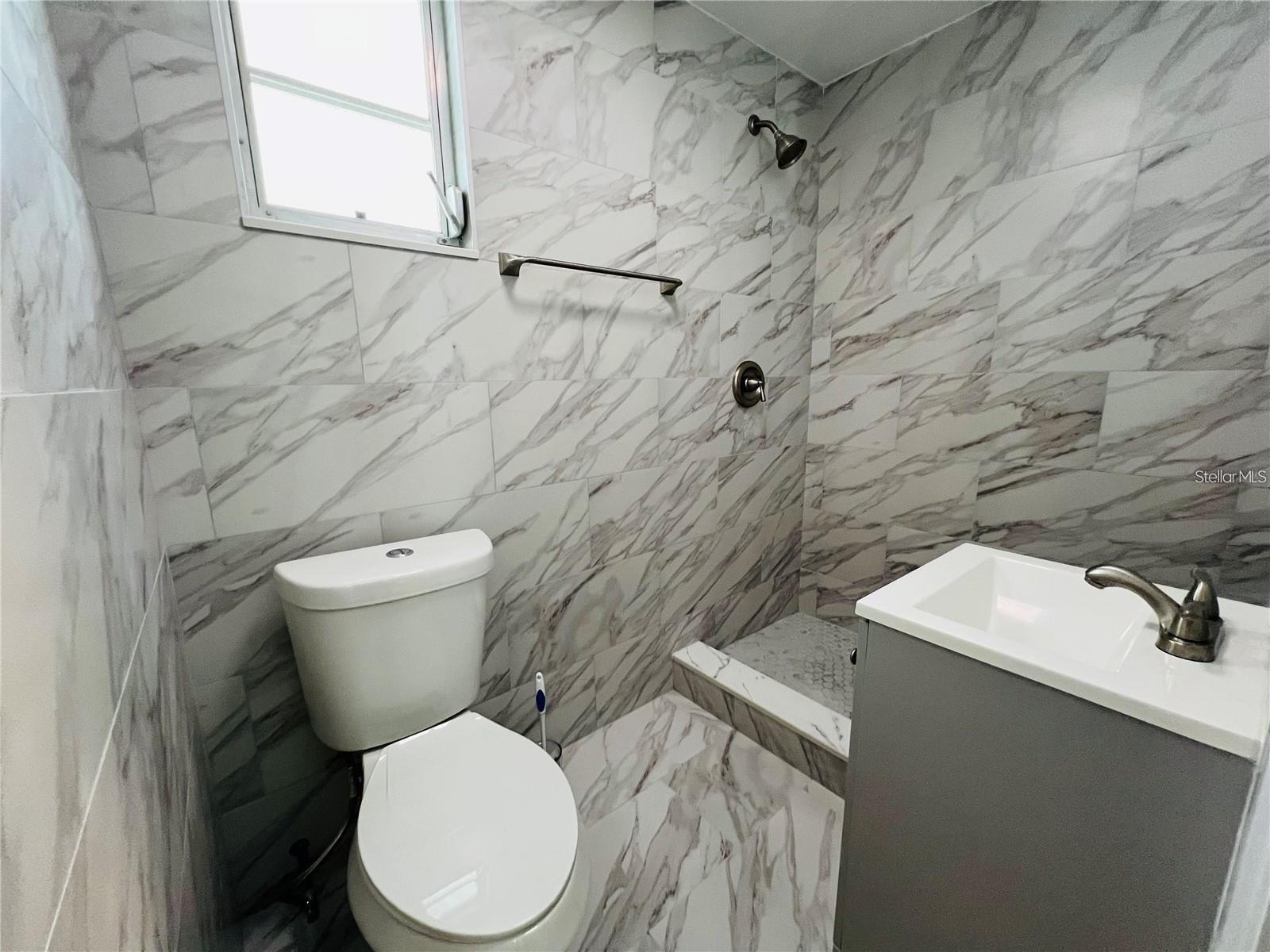 PLEASANT VIEW TERRACE 4TH ADD - Residential Lease