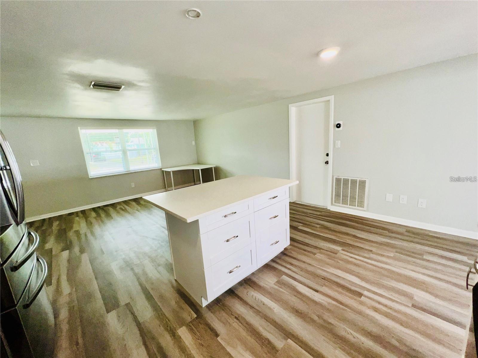 PLEASANT VIEW TERRACE 4TH ADD - Residential Lease