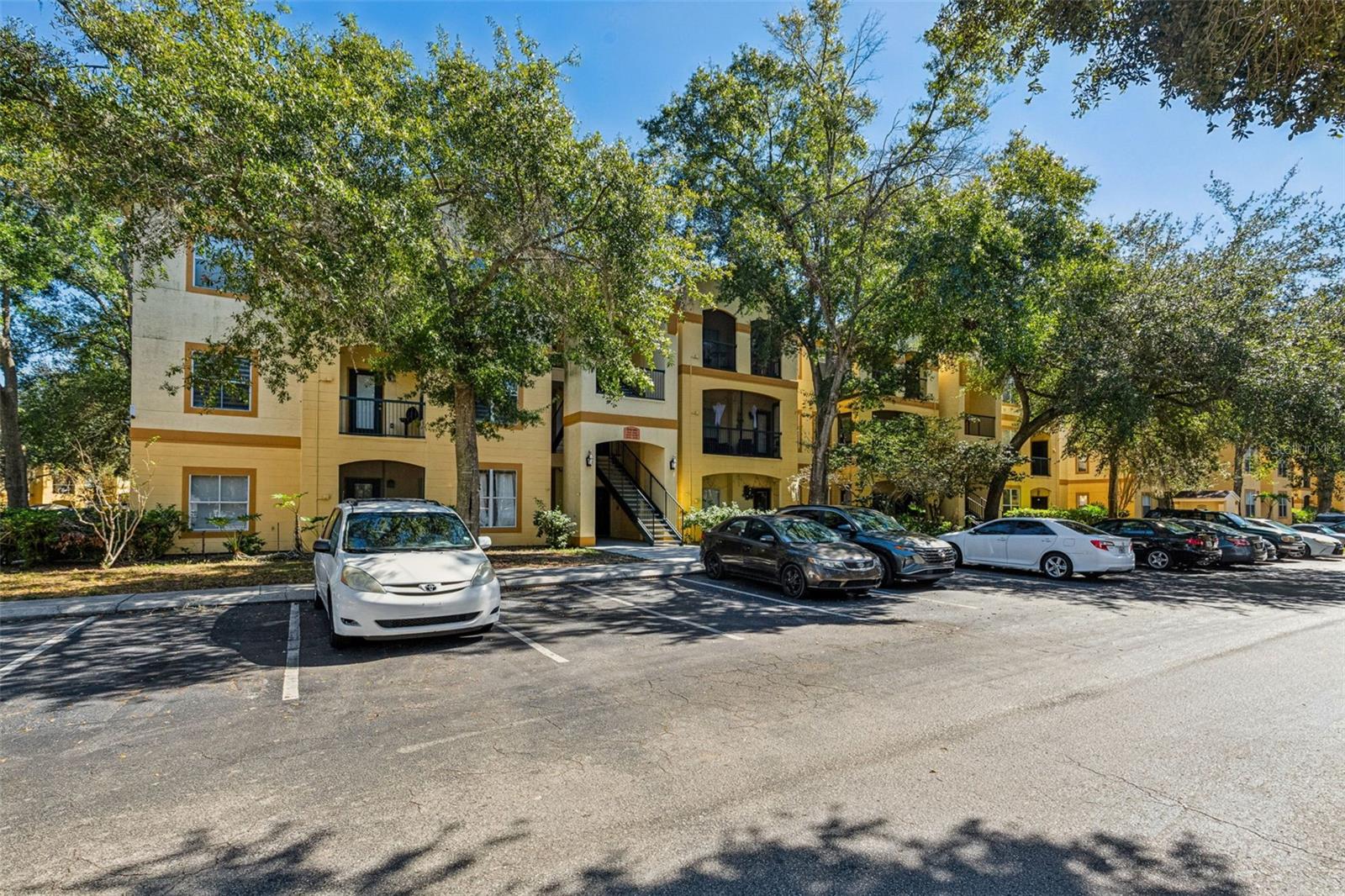 THE PINNACLE AT CARROLLWOOD A - Residential