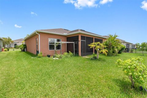 A home in PARRISH