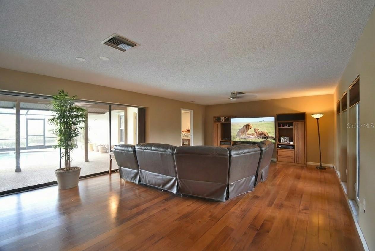 BENT TREE VILLAGE - Residential