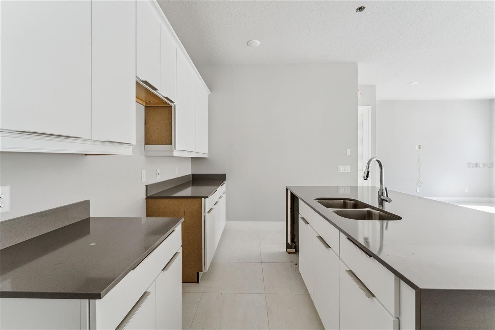 SPECTRUM AT REUNION CONDO PH 12 - Residential