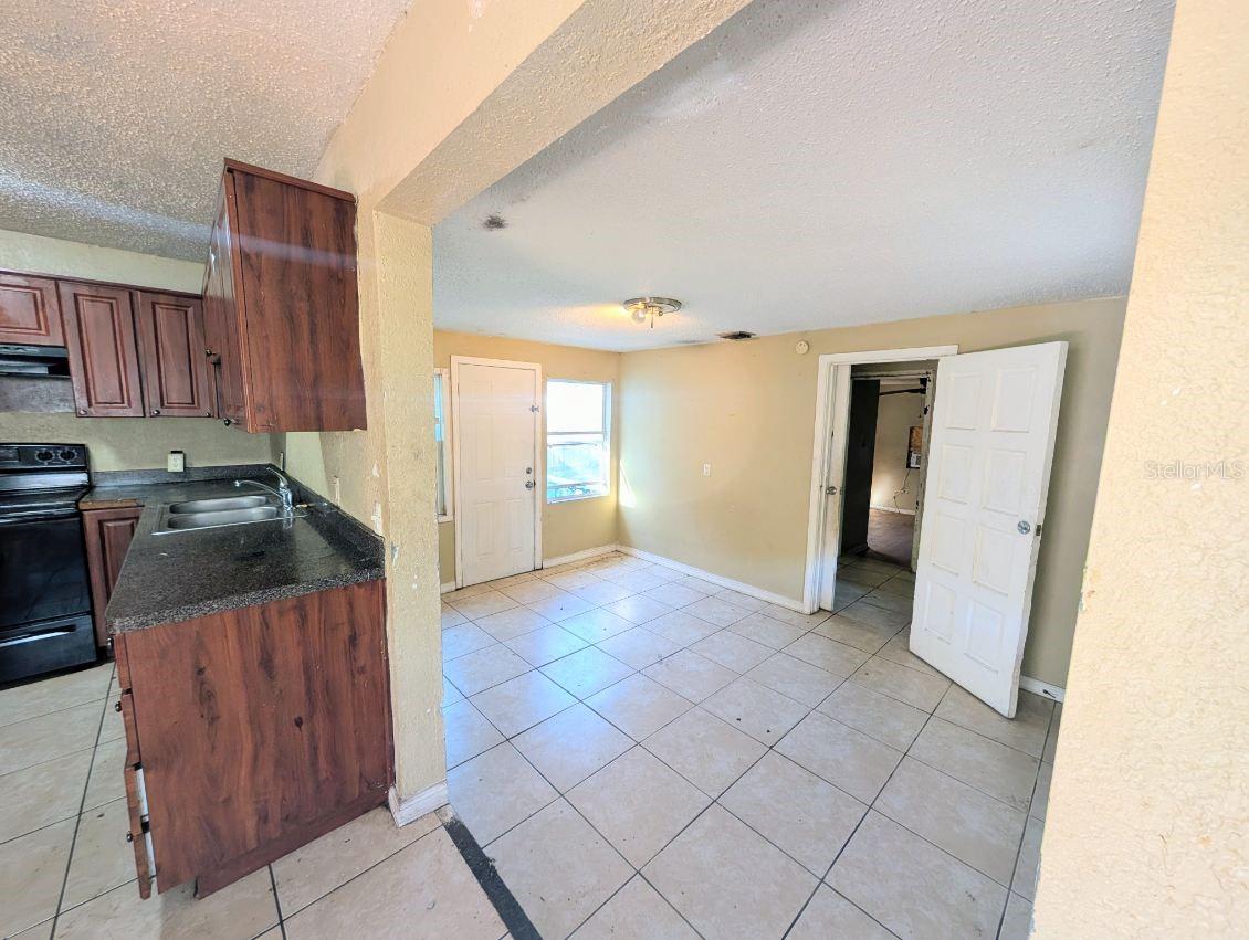 FAIRMOUNT PARK - Residential