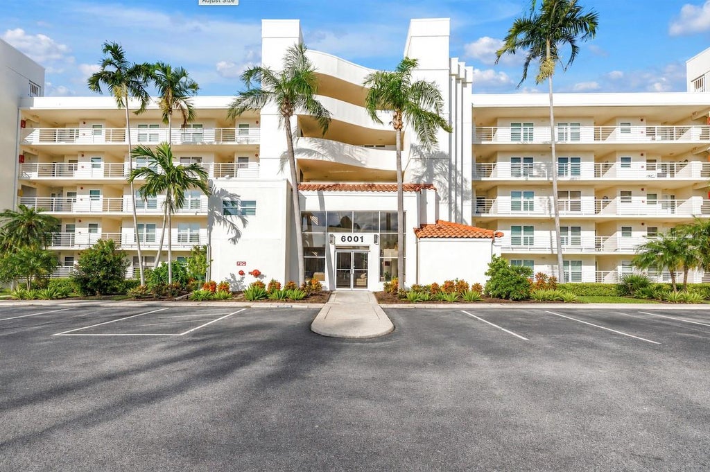 Photo of 6001 Bahia Del Mar Circle #428, St Petersburg, FL 33715 (MLS # TB8531323)