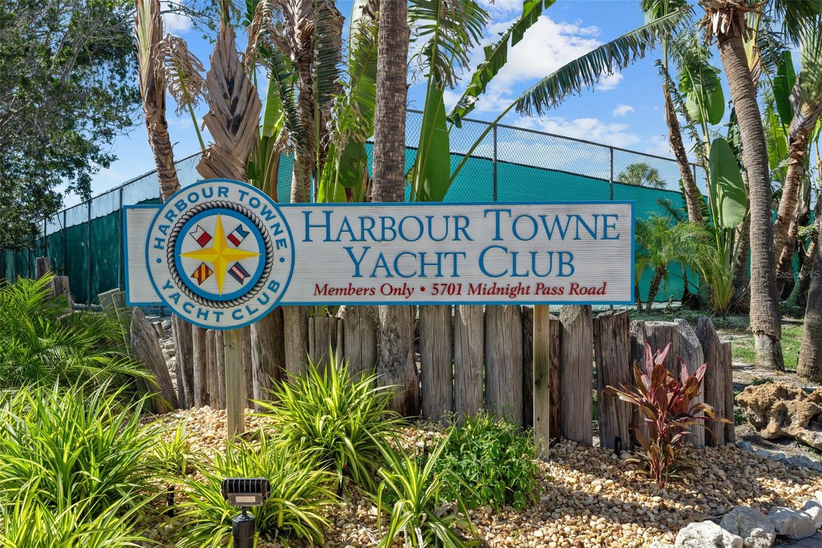 HARBOUR TOWNE - Residential