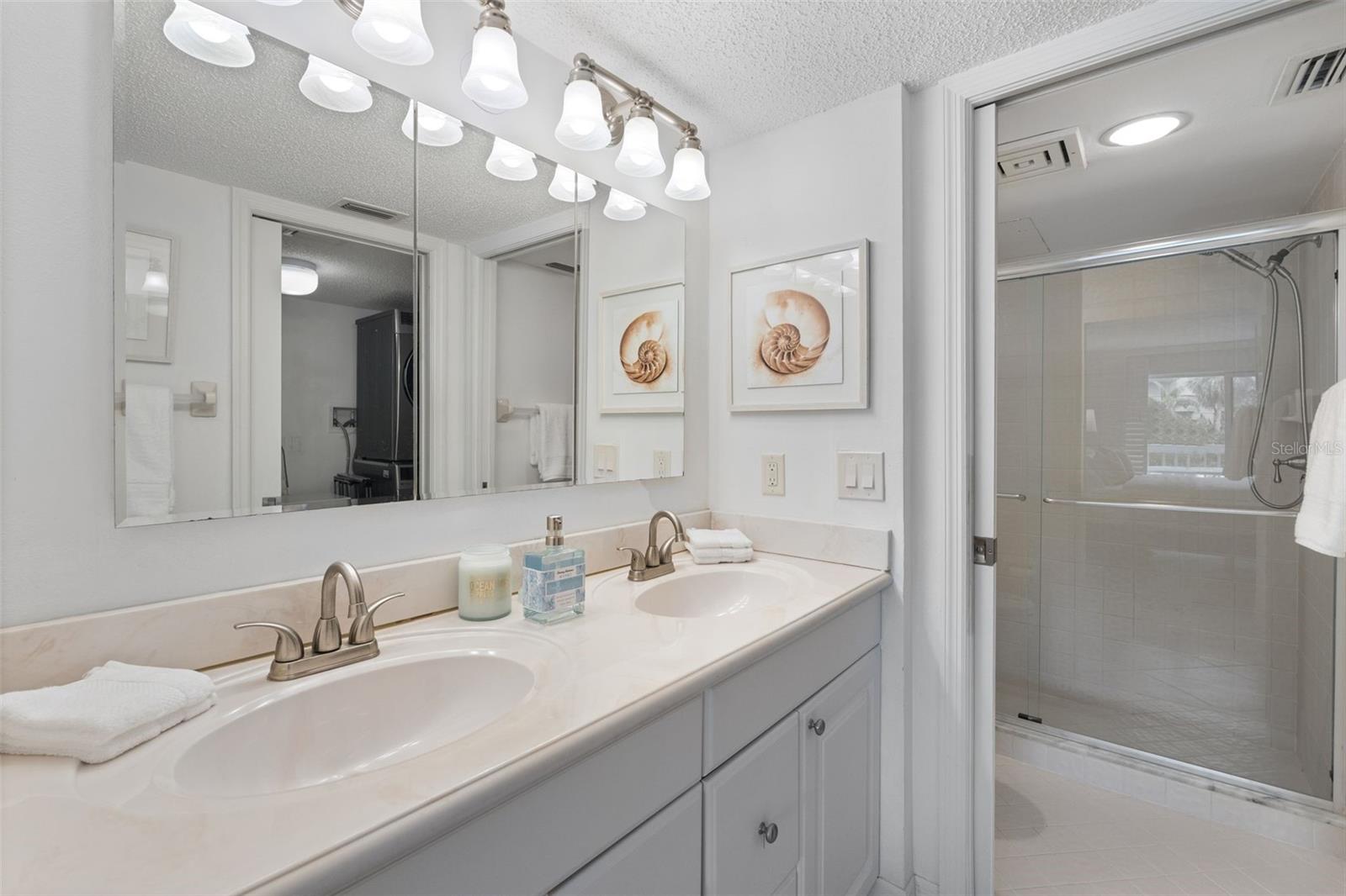 HARBOUR TOWNE - Residential