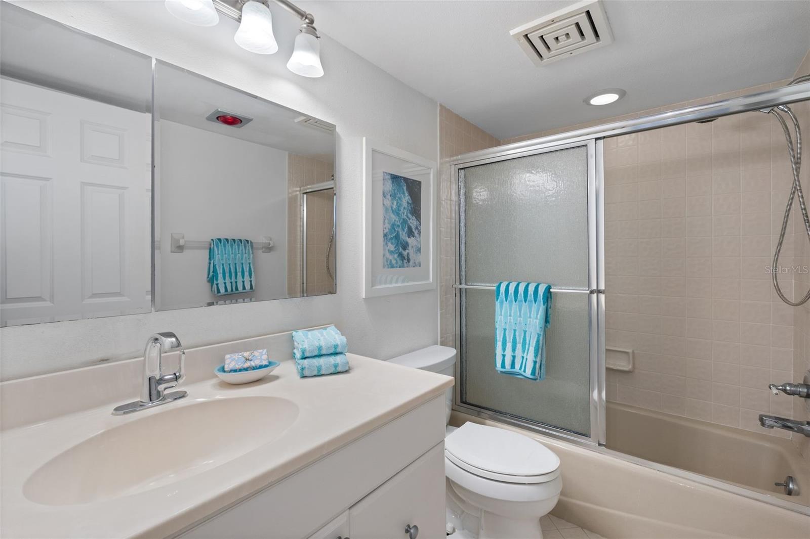 HARBOUR TOWNE - Residential