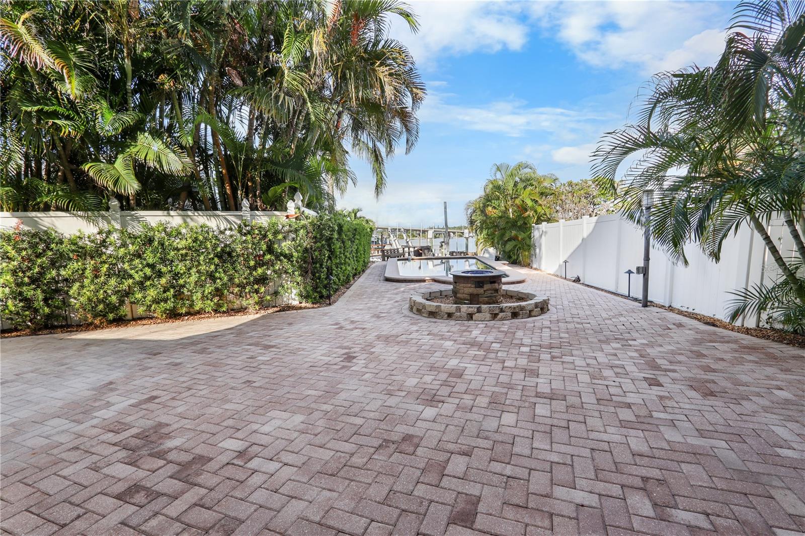 HARBOR BLUFFS SEC 5 PT REP - Residential