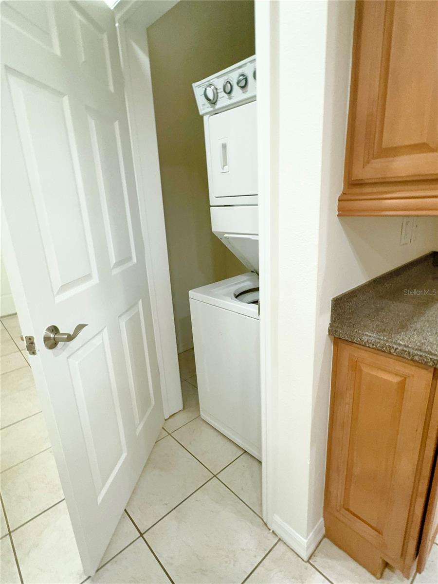 PALMA SOLA TRACE - Residential Lease