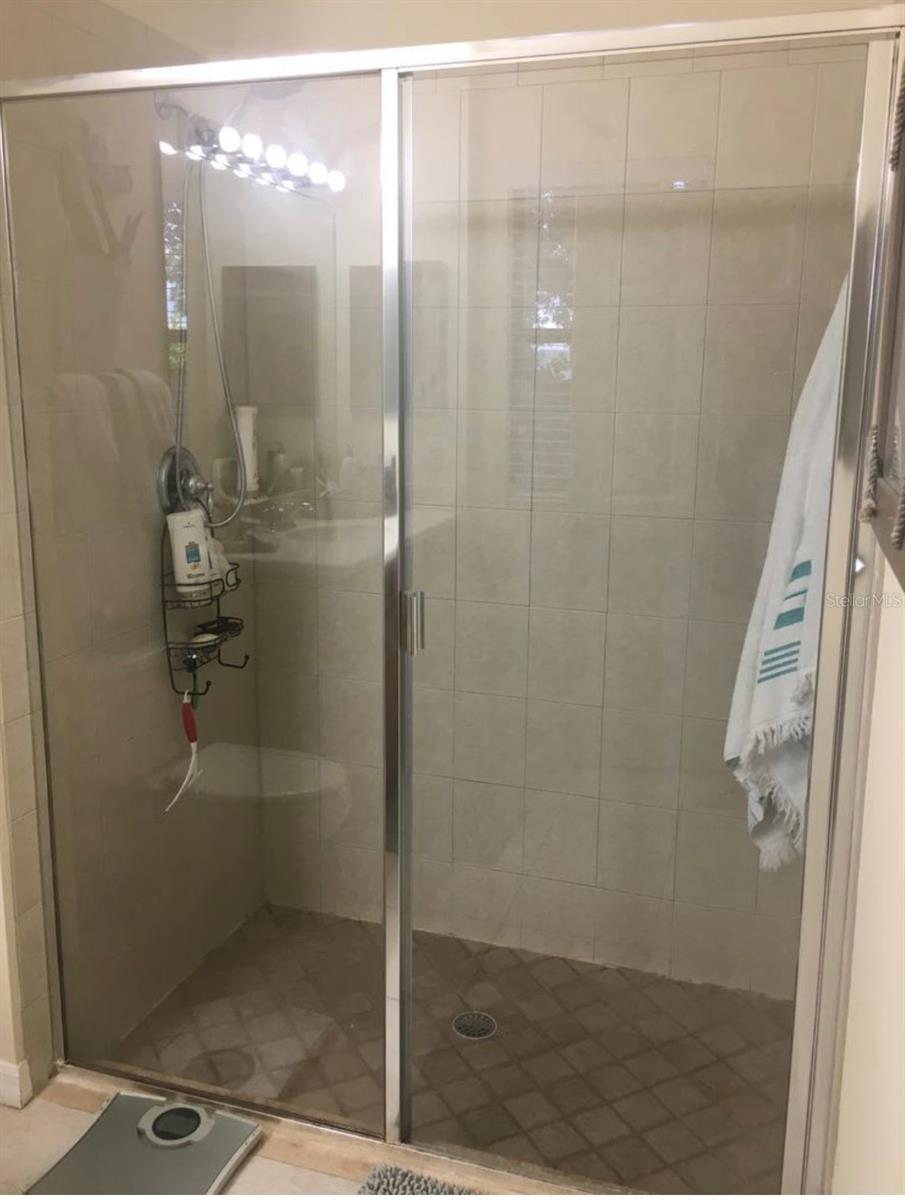 PALMA SOLA TRACE - Residential Lease