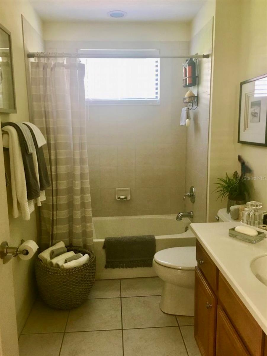 PALMA SOLA TRACE - Residential Lease