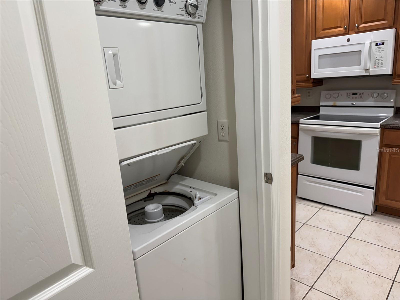 PALMA SOLA TRACE - Residential Lease