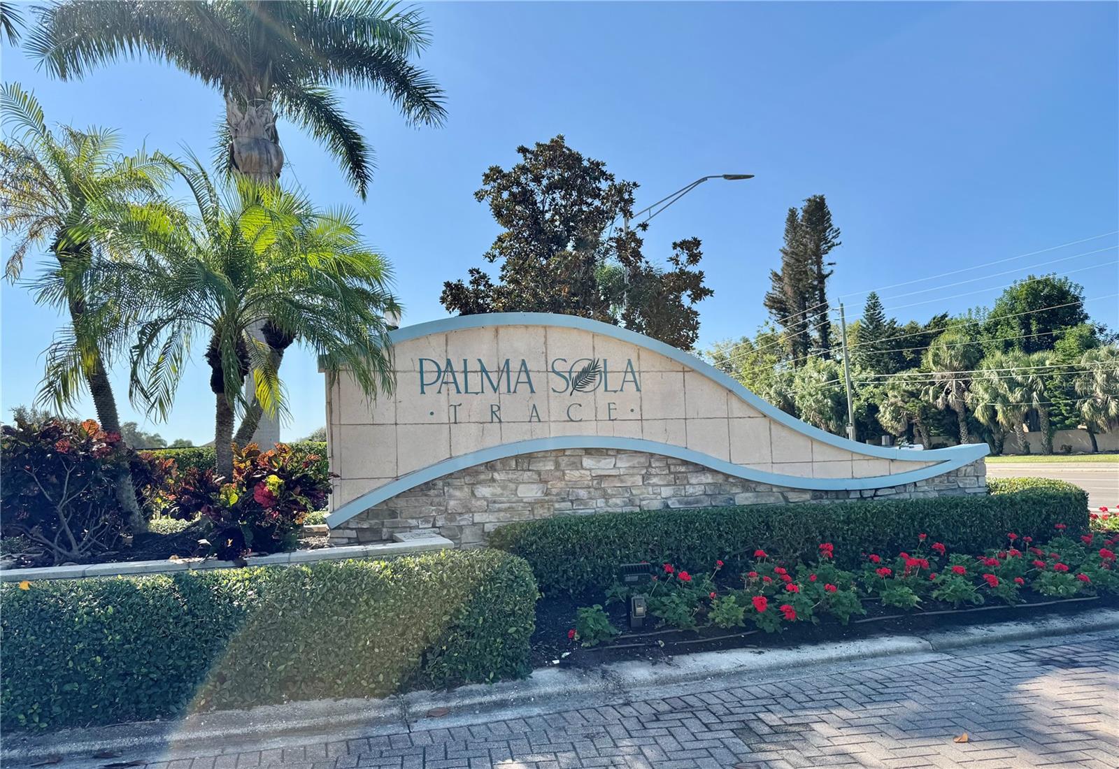 PALMA SOLA TRACE - Residential Lease