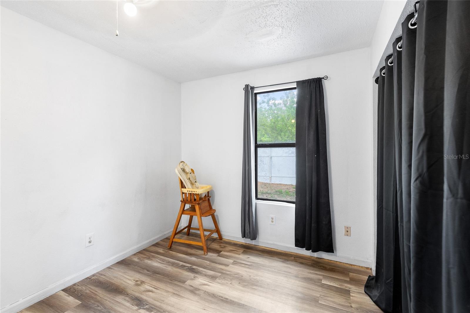 APACHE SHORES UNIT 04 - Residential