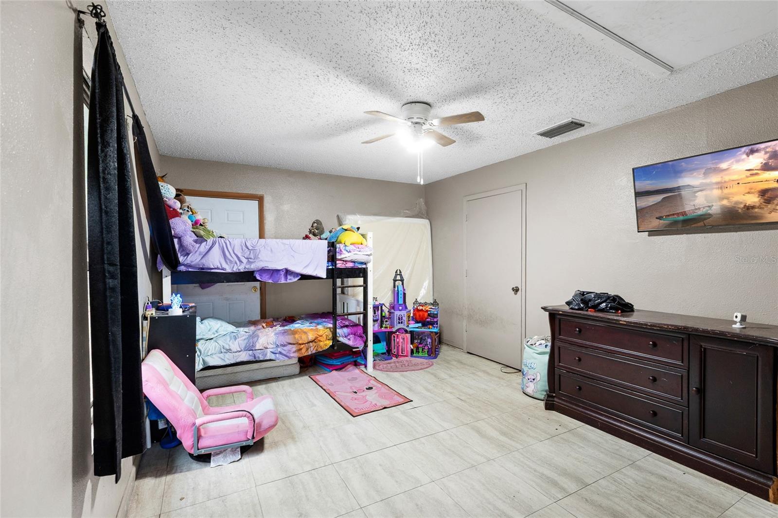 APACHE SHORES UNIT 04 - Residential