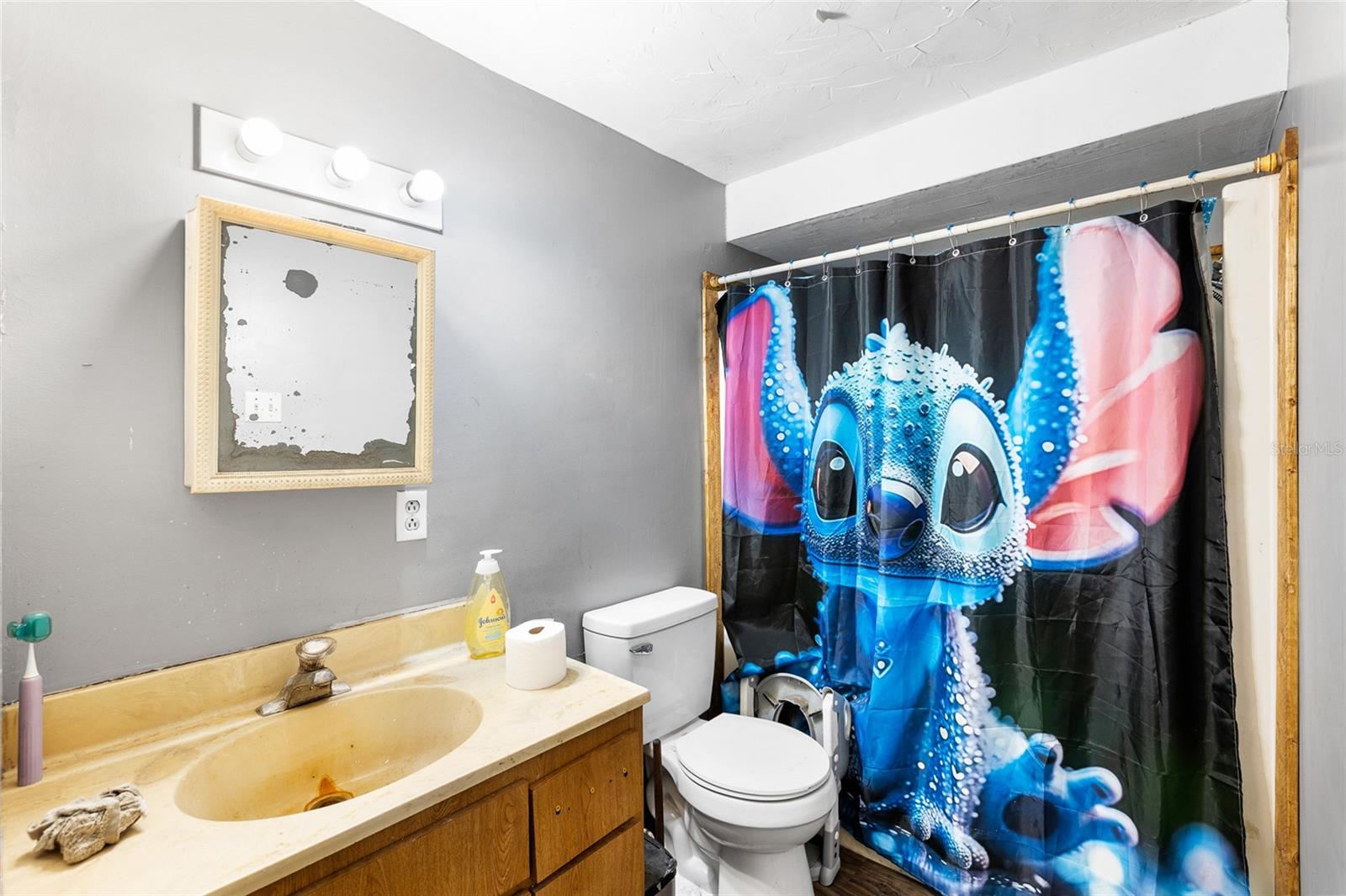 APACHE SHORES UNIT 04 - Residential